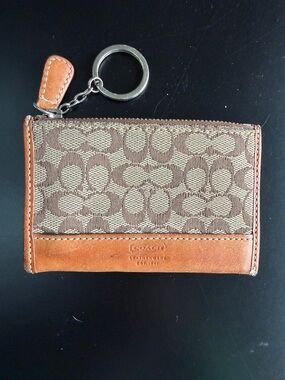Coach Brown/Tan Signature Canvas Zip Card Case with Keyring